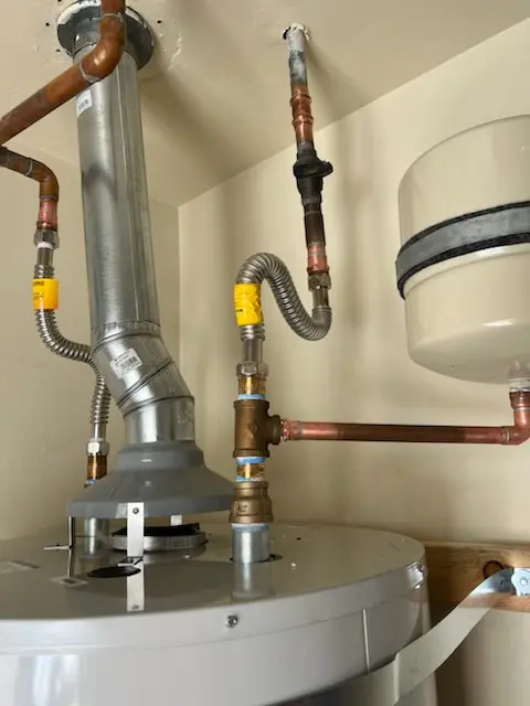 Water heater installation and plumbing repair in Plateau